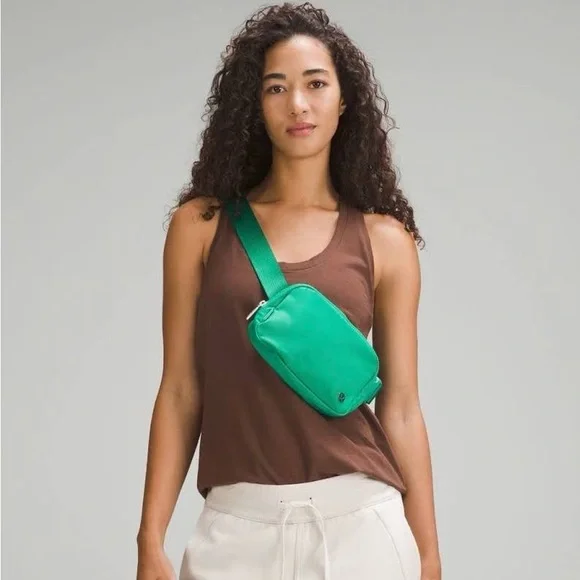 Lululemon Everywhere belt bag Fanny pack emerald ice green Fanny pack - Picture 2 of 11